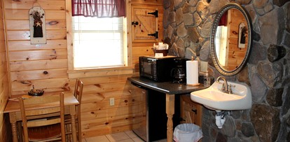 Luxury Cabin for Great Weekend Trips in Maryland - Flintstone, Maryland - glamping.directory