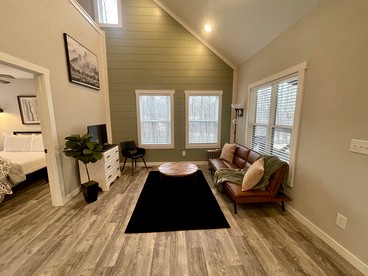 Pet-Friendly Cabin with Private Deck and BBQ in Tennessee - Monteagle, Tennessee - glamping.directory