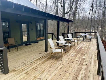 Pet-Friendly Cabin with Private Deck and BBQ in Tennessee - Monteagle, Tennessee - glamping.directory