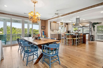 Stunning Beach House Settled Between Trees in Georgetown, South Carolina - Georgetown, South Carolina - glamping.directory