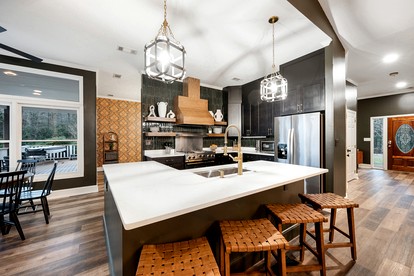Stunning Rental with Hot-Tub, Theater Room and Great Landscape in Tennessee - Sevierville, Tennessee - glamping.directory