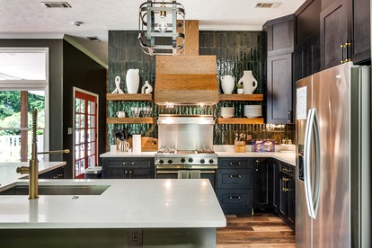 Stunning Rental with Hot-Tub, Theater Room and Great Landscape in Tennessee - Sevierville, Tennessee - glamping.directory