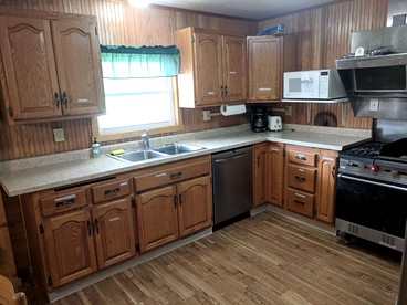 Spacious Vacation Cabin near Lac Qui Parle Lake in Dawson, Minnesota - Dawson, Minnesota - glamping.directory