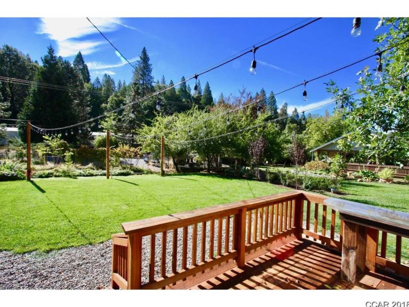 Scottie's Motofarm - Forest Meadows, California - glamping.directory
