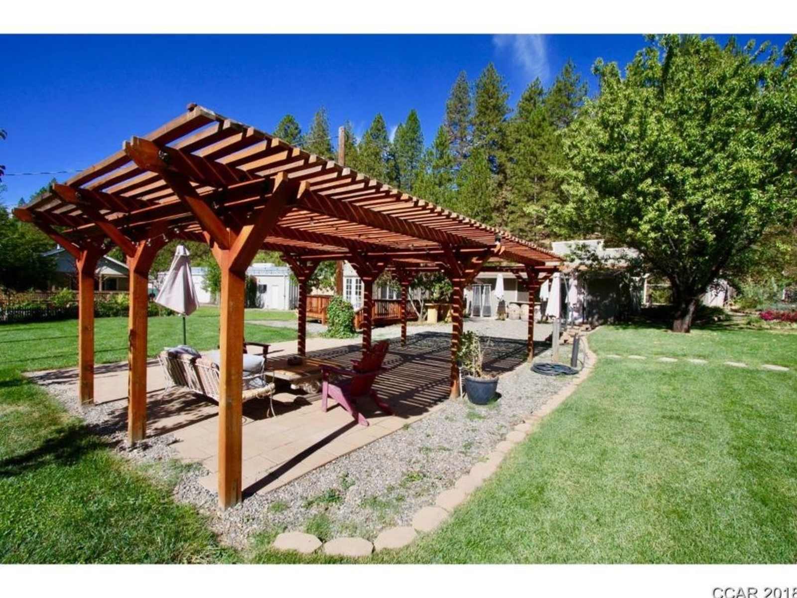 Scottie's Motofarm - Forest Meadows, California - glamping.directory