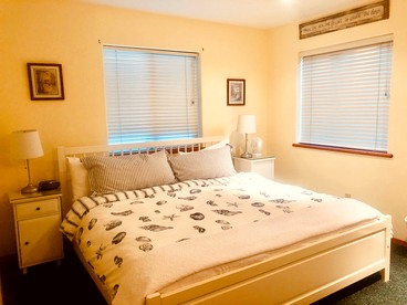Stunning Beachside Vacation Rental for Family or Group Glamping Escapes to Alaska - Homer, Alaska - glamping.directory