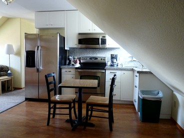 Stunning Beachside Vacation Rental for Family or Group Glamping Escapes to Alaska - Homer, Alaska - glamping.directory
