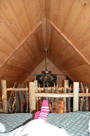 Adorable Cabin Rental with Fireplace for a Couples' Vacation near Post Falls, Idaho - Coeur d'Alene, Idaho - glamping.directory