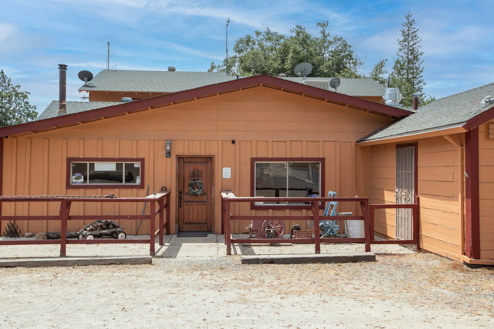 Yosemite Westlake Camp - Coulterville, California - glamping.directory
