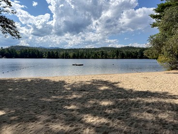 Modern Cabin Getaway Near Pequawket Pond in Conway, New Hampshire - Conway, New Hampshire - glamping.directory