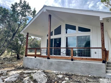 Luxury Cabin for Four for Texas Glamping Retreat - Wimberley, Texas - glamping.directory