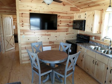 Amish-Built Utah Cabin Getaway at a Great Resort - Huntington, Utah - glamping.directory