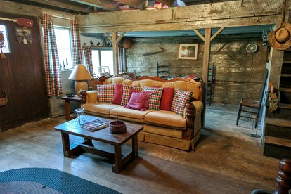 Secluded Cabin Rental Tucked in the Woods Outside of Cincinnati, Ohio - Okeana, Ohio - glamping.directory