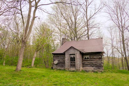 Secluded Cabin Rental Tucked in the Woods Outside of Cincinnati, Ohio - glamping.directory