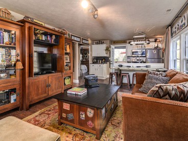 Three-Bedroom Luxury Vacation Rental next to a Cascading Waterfall near Chimney Rock, North Carolina - Hendersonville, North Carolina - glamping.directory
