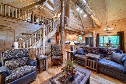 Lovely Logan Log Cabin Retreat for Family and Group Glamping in Ohio - Logan, Ohio - glamping.directory