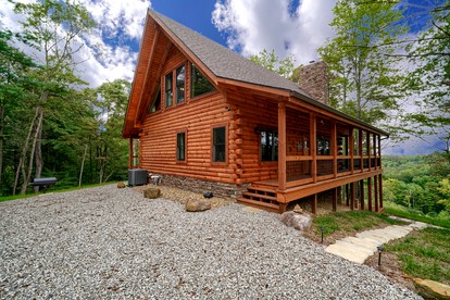 Lovely Logan Log Cabin Retreat for Family and Group Glamping in Ohio - glamping.directory