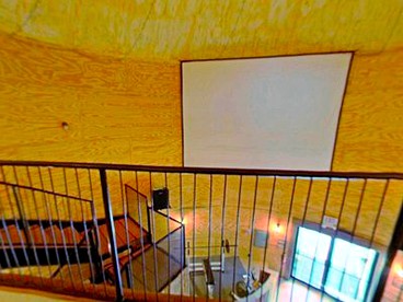 Spacious Vacation Rental for Large Groups on the Edge of Hoosier National Forest, Indiana - French Lick , Indiana - glamping.directory