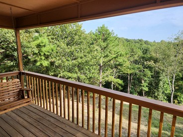 Amazing Family-Friendly Cabin Rental in Eureka Springs, Arkansas - Eureka Springs, Arkansas - glamping.directory