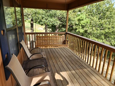 Amazing Family-Friendly Cabin Rental in Eureka Springs, Arkansas - Eureka Springs, Arkansas - glamping.directory