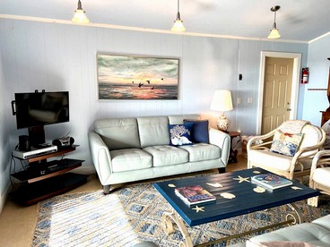 Peaceful Cottage with Incredible Water Views on Little Gasparilla Island for a Quiet Escape by the Beach in Florida - Placida, Florida - glamping.directory