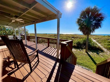 Peaceful Cottage with Incredible Water Views on Little Gasparilla Island for a Quiet Escape by the Beach in Florida - Placida, Florida - glamping.directory