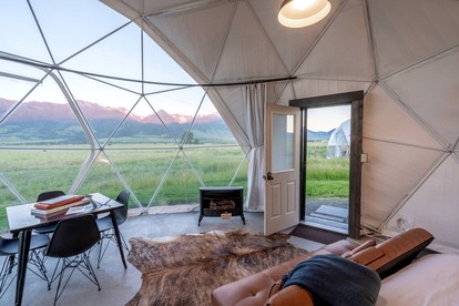 Secluded Montana Dome Retreat with Stunning Mountain Views Near Yellowstone National Park - Park County, Montana - glamping.directory