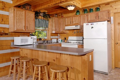 Rustic Getaway Cabin with Hot Tub, Pool Table, and PlayStation near Smokies in Gatlinburg, Tennessee - Gatlinburg, Tennessee - glamping.directory