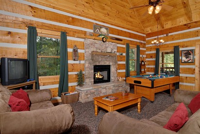 Rustic Getaway Cabin with Hot Tub, Pool Table, and PlayStation near Smokies in Gatlinburg, Tennessee - Gatlinburg, Tennessee - glamping.directory