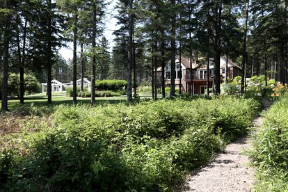 Four-Bedroom Luxury Vacation Rental on 80 Private Acres near Granite Peak, Wisconsin - Wausau, Wisconsin - glamping.directory