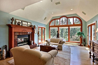 Four-Bedroom Luxury Vacation Rental on 80 Private Acres near Granite Peak, Wisconsin - Wausau, Wisconsin - glamping.directory