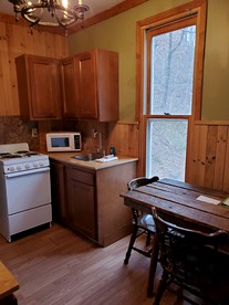 Barn Loft - Crumpler, North Carolina - glamping.directory