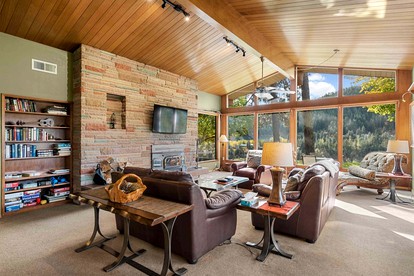 Enchanting Cabin Rental with Private Hot Tub, Heated Stone Floors, and Stunning Views near Leavenworth, Washington - Leavenworth, Washington - glamping.directory