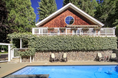 Comfy Villa with Swimming Pool in Forestville, California - Forestville, California - glamping.directory