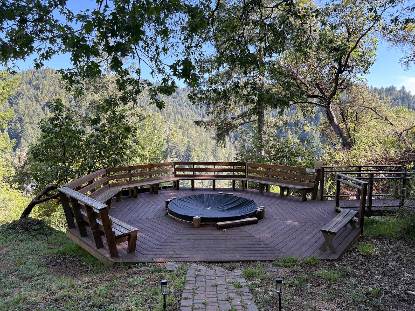 Double Bear - Lexington Hills, California - glamping.directory