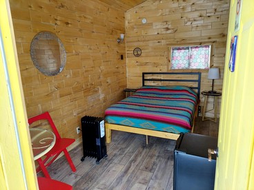 Cozy Cabin in Escalante, Utah - Amazing Glamping Spot for Exploring Canyons and National Parks - Escalante, Utah - glamping.directory