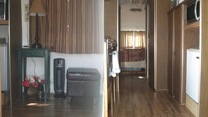 Unique Glamping Rental with Amazing Hiking Trails near Gainesville, Florida - Fort McCoy, Florida - glamping.directory