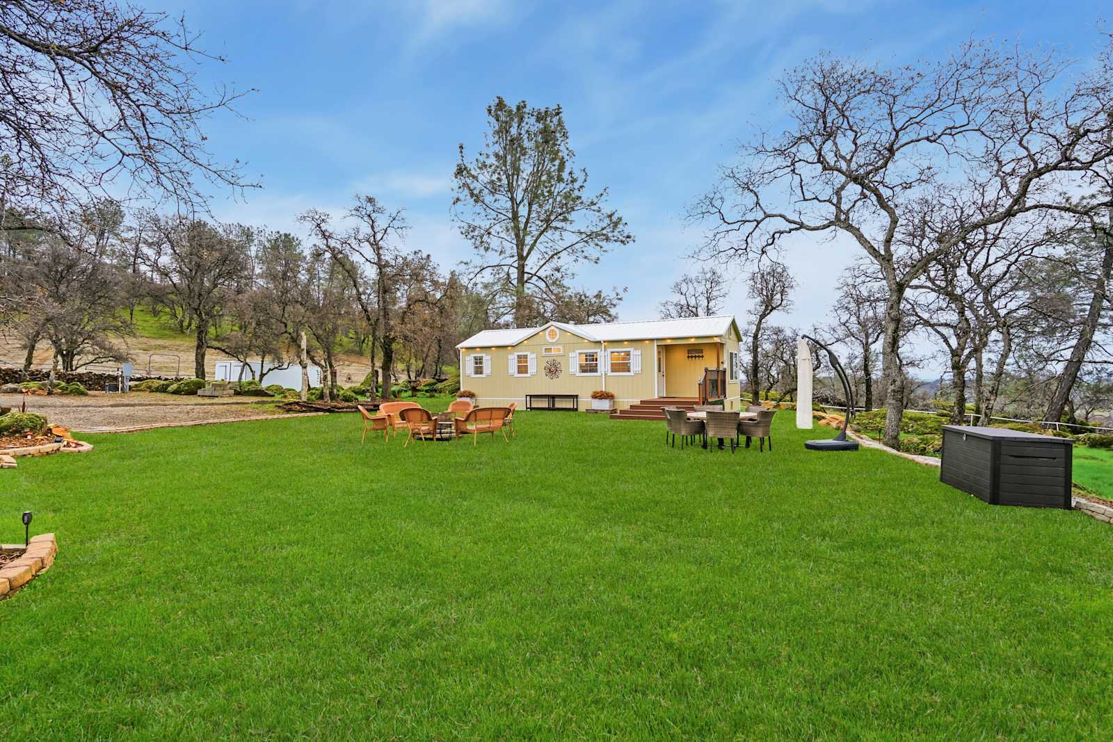 Sunset Oaks Ranch Casita - glamping.directory
