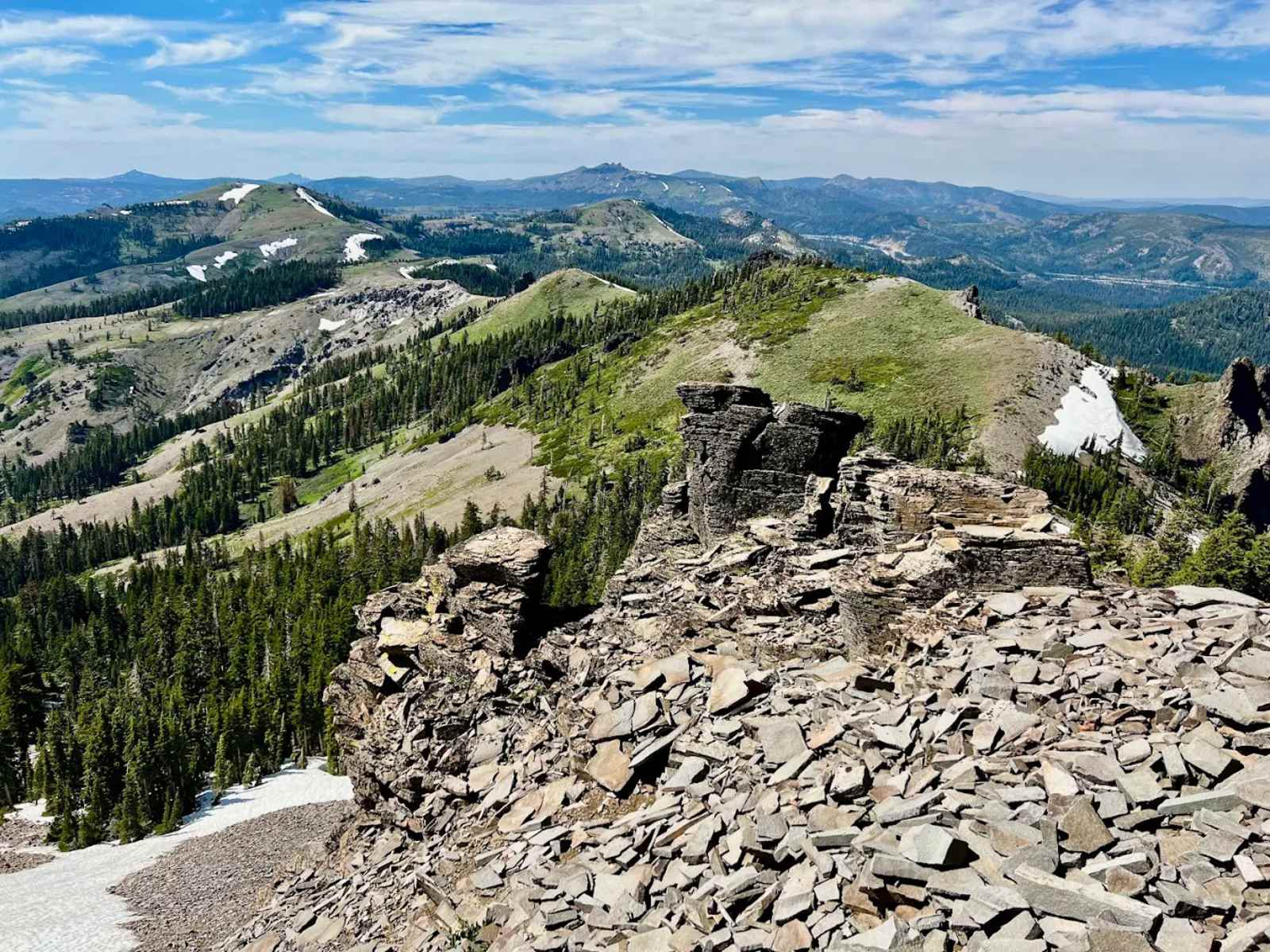 Benson Hut - Soda Springs, California - glamping.directory