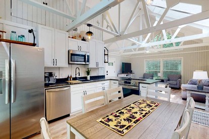 Charming Farmhouse Escape with Trails & Pond in College Station, Texas - College Station, Texas - glamping.directory
