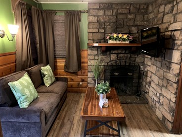 pet-friendly-glamping-cabin-with-fireplace-near-bear-mountain-ski-resort-perfect-for-a-weekend-of-skiing - glamping.directory