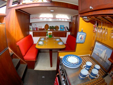 Unique Yacht Rental in a Peaceful Setting on Damariscotta River, Maine - Damariscotta, Maine - glamping.directory