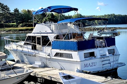 Unique Yacht Rental in a Peaceful Setting on Damariscotta River, Maine - Damariscotta, Maine - glamping.directory