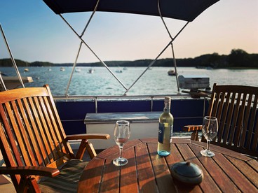 Unique Yacht Rental in a Peaceful Setting on Damariscotta River, Maine - Damariscotta, Maine - glamping.directory