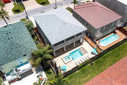 Group Beach House with Pool in South Padre Island, Texas - South Padre Island, Texas - glamping.directory