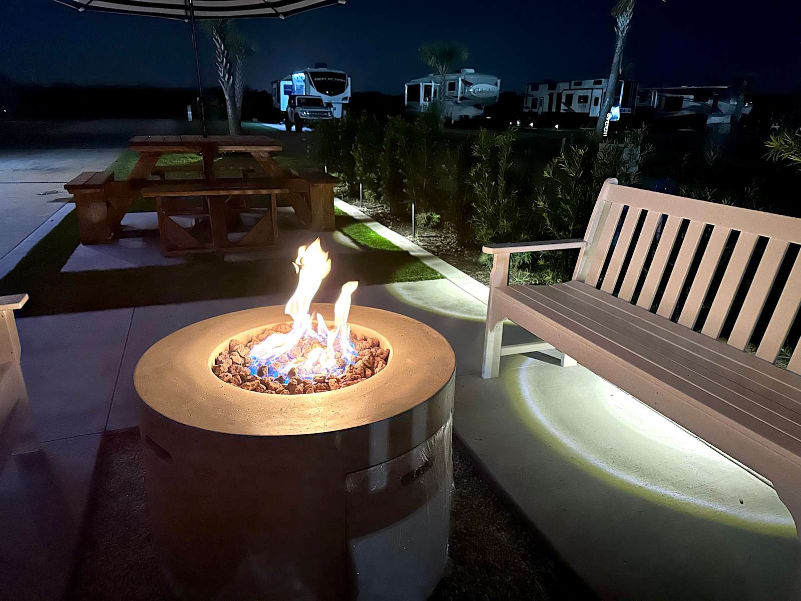 Grand Riviera RV Resort - Foley, Alabama - glamping.directory
