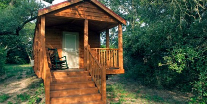 Secluded Cabin Rental with Jacuzzi for Romantic Weekend Getaway near Austin, Texas - Cat Spring, Texas - glamping.directory