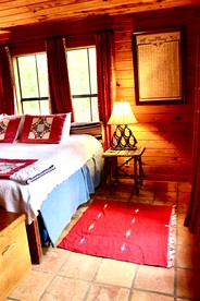 Scenic Marble Falls Cabin Rental with Lake Access - Marble Falls, Texas - glamping.directory