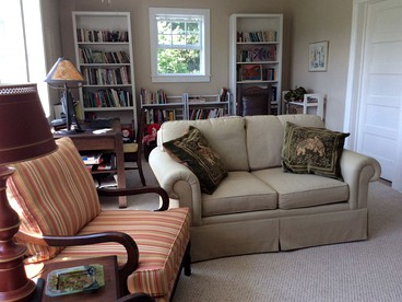 Charming Two-Bedroom Cottage Rental in a Quiet Countryside Setting near the Appalachian Trail, Burke´s Garden, Virginia - Tazewell, Virginia - glamping.directory