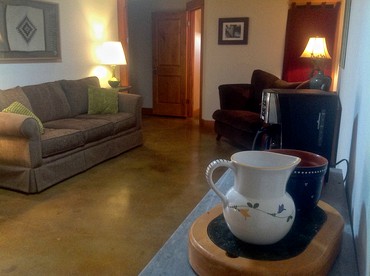 Custom-Made Two-Bedroom Camping Cabin in Oakhurst, California - Oakhurst, California - glamping.directory